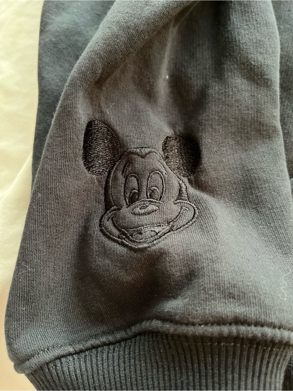 Walt Disney World Mickey Mouse Peace Sign Hooded Sweatshirt SZ XL - Picture 6 of 8